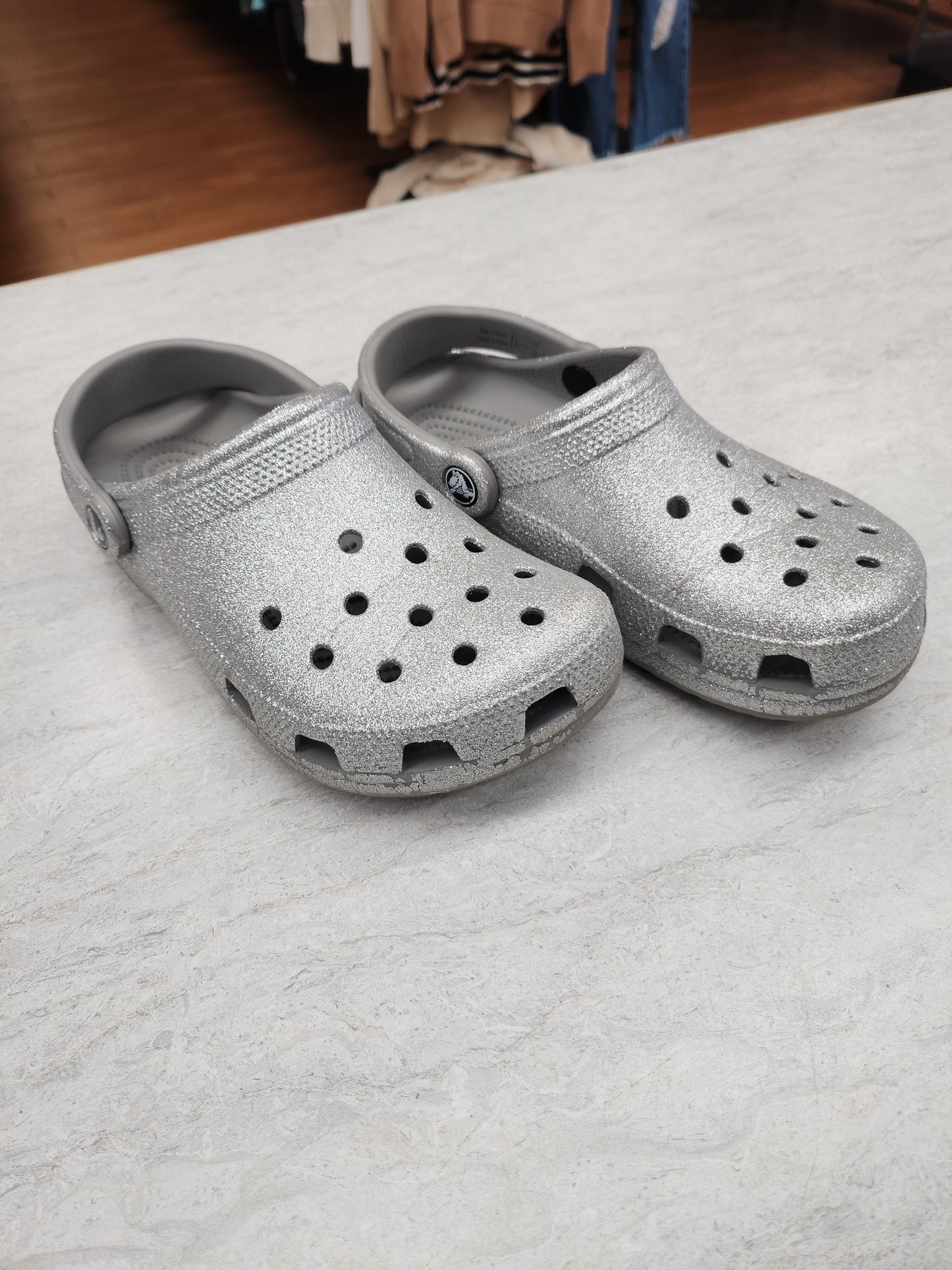 Shoes Flats By Crocs In Silver, Size: 6