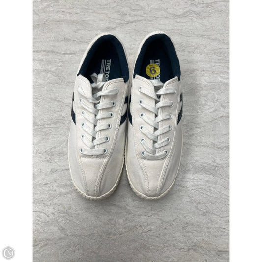 Shoes Sneakers By Clothes Mentor In Blue & White, Size: 9