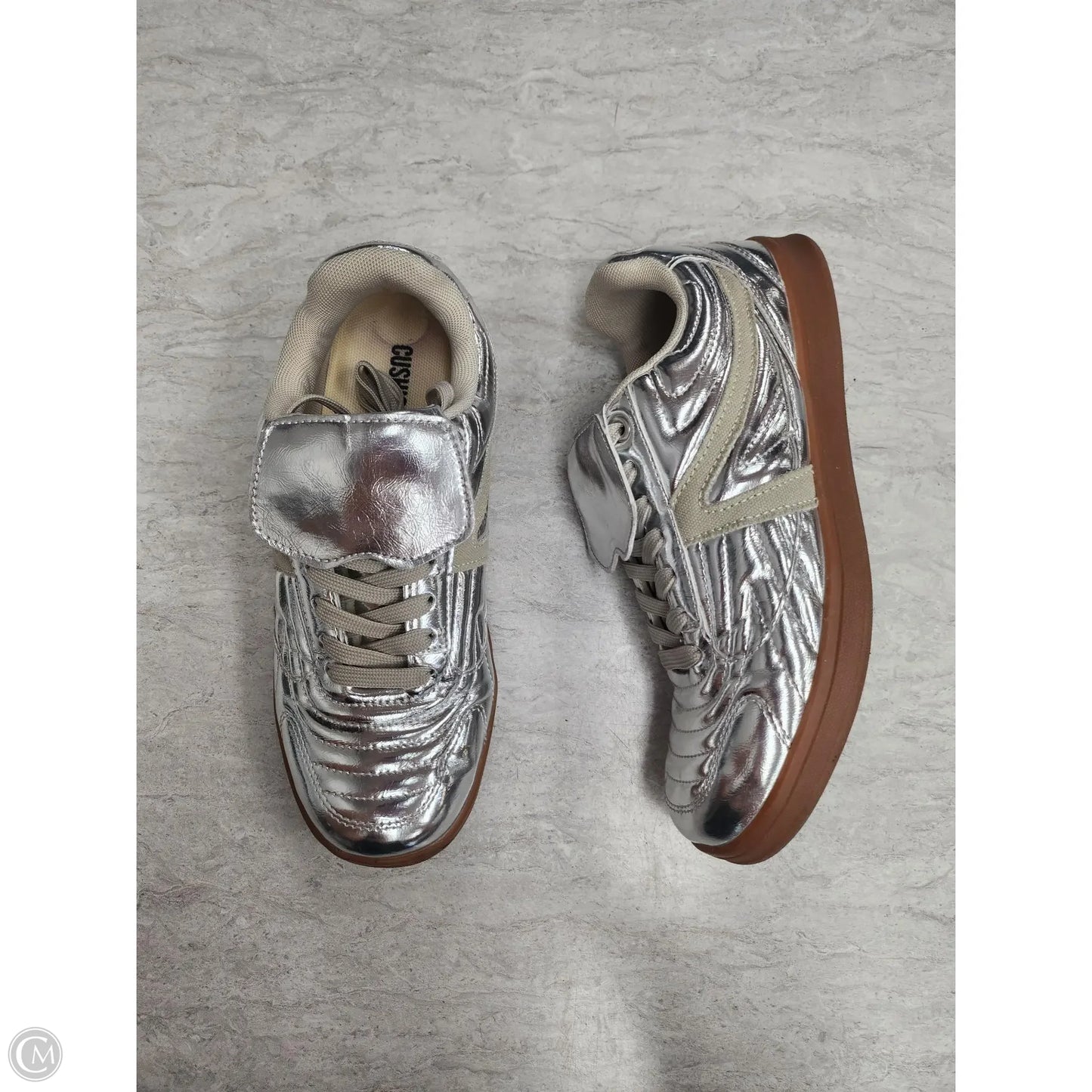 Shoes Sneakers By Cushionaire In Silver, Size: 8.5