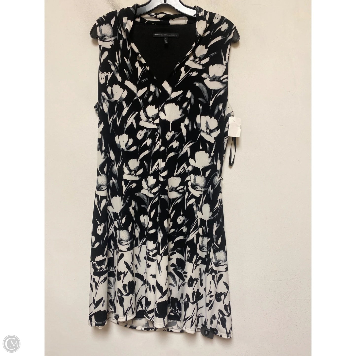 Dress Casual Short By White House Black Market In Black & White, Size: L