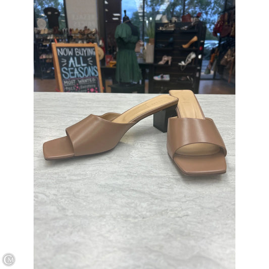 Sandals Flats By Clothes Mentor In Tan, Size: 11
