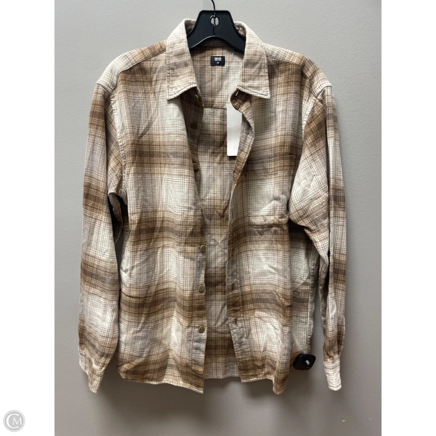 Top Long Sleeve By Uniqlo In Plaid Pattern, Size: Xs