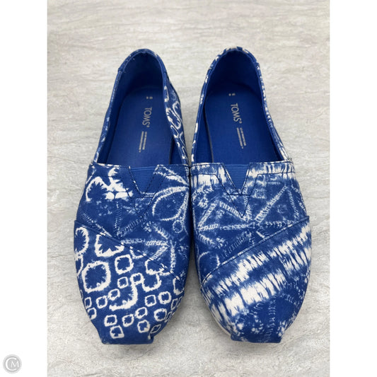 Shoes Flats By Toms In Blue & White, Size: 8