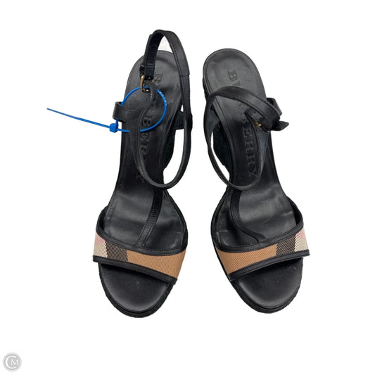 Sandals Luxury Designer By Burberry In Plaid Pattern, Size: 6