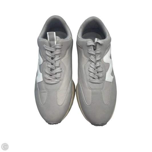 Shoes Sneakers By Clothes Mentor In Grey, Size: 10