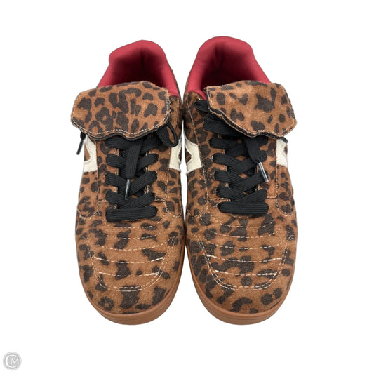 Shoes Sneakers By Cushionaire In Animal Print, Size: 8.5