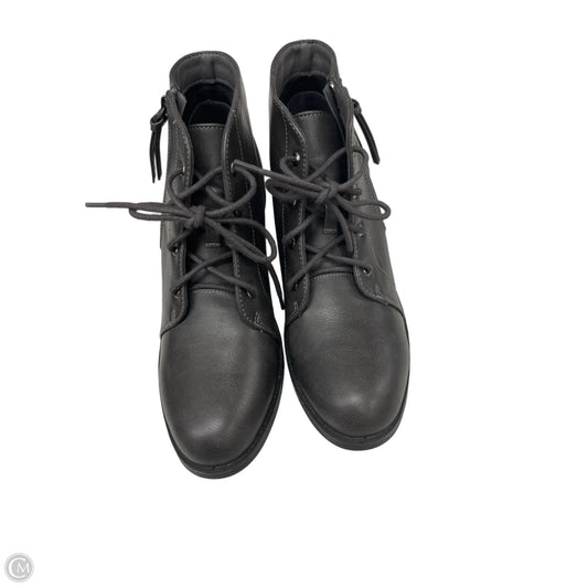 Boots Ankle Heels By Easy Street In Grey, Size: 9.5