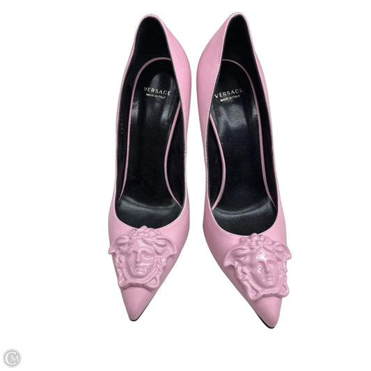 Shoes Luxury Designer By Versace In Pink, Size: 7.5
