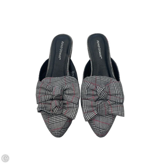 Shoes Flats By Ashley Stewart In Plaid Pattern, Size: 10