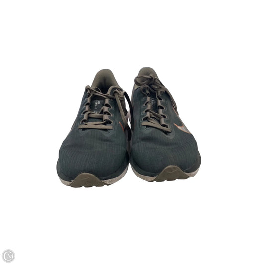 Shoes Athletic By Nike In Grey, Size: 10
