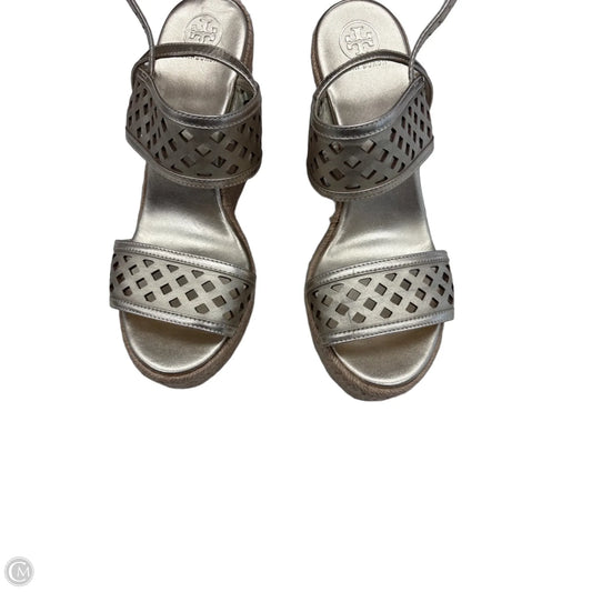 Sandals Designer By Tory Burch In Gold, Size: 10