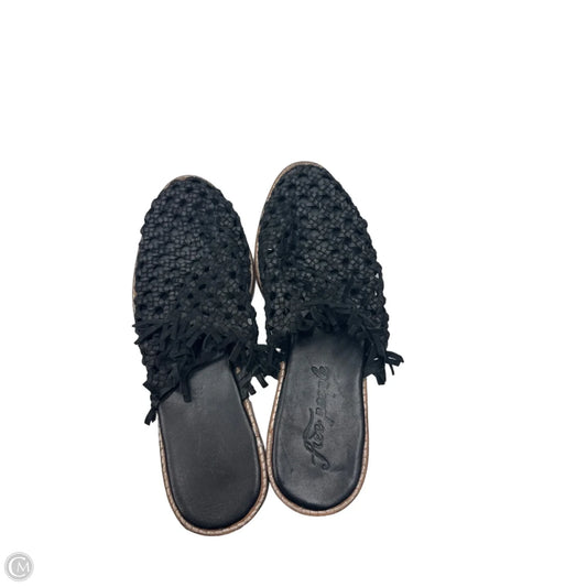 Shoes Flats By Free People In Black, Size: 10