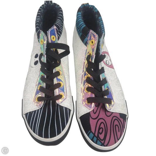 Shoes Sneakers By Disney In Black & White, Size: 11