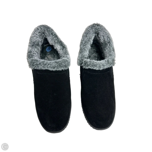 Shoes Flats By Minnetonka In Black & Grey, Size: 10