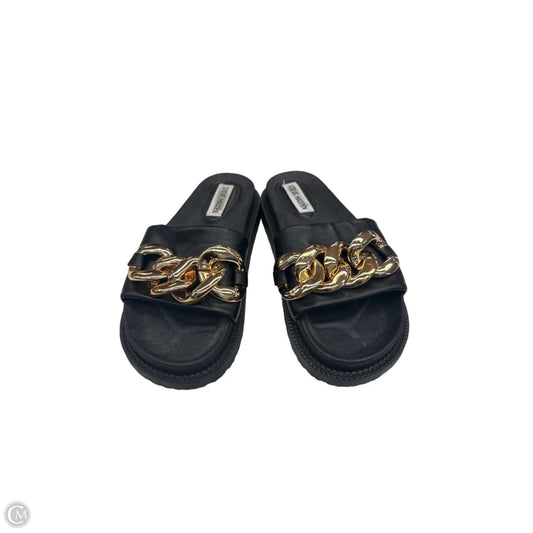Sandals Flats By Steve Madden In Black & Gold, Size: 6