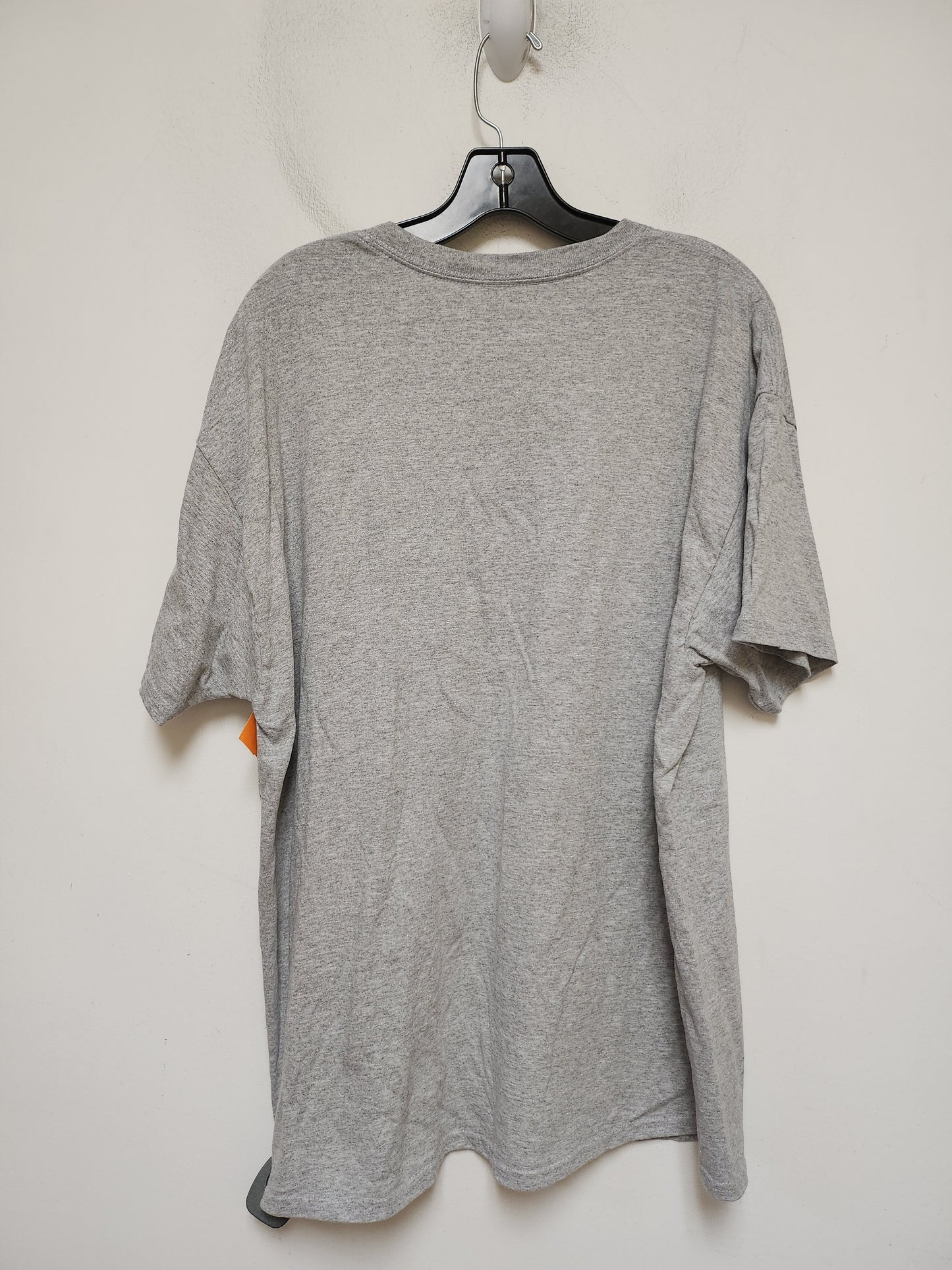 Top Short Sleeve Basic By Gildan In Grey, Size: Xl