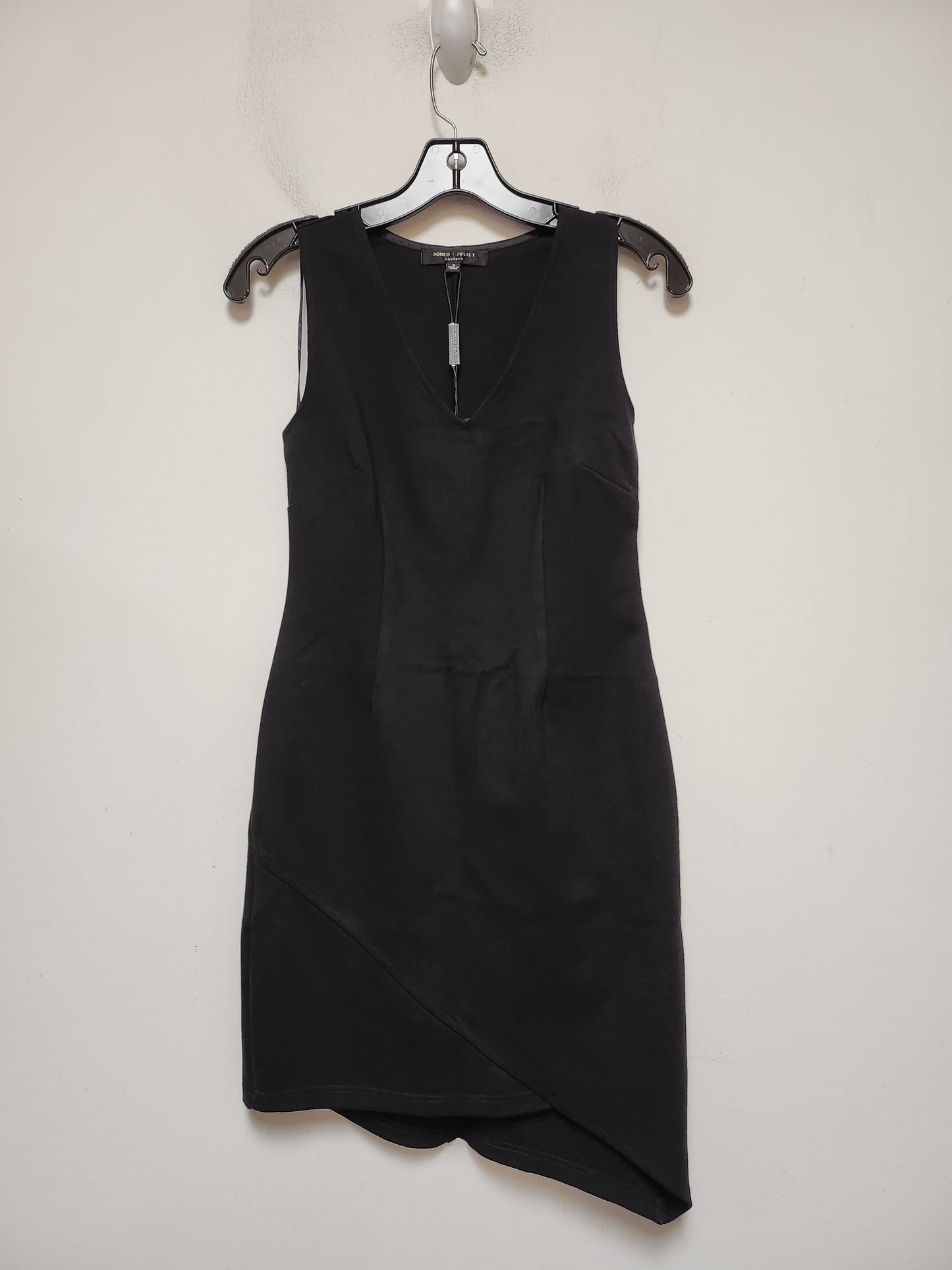 Dress Casual Short By Romeo And Juliet In Black, Size: S