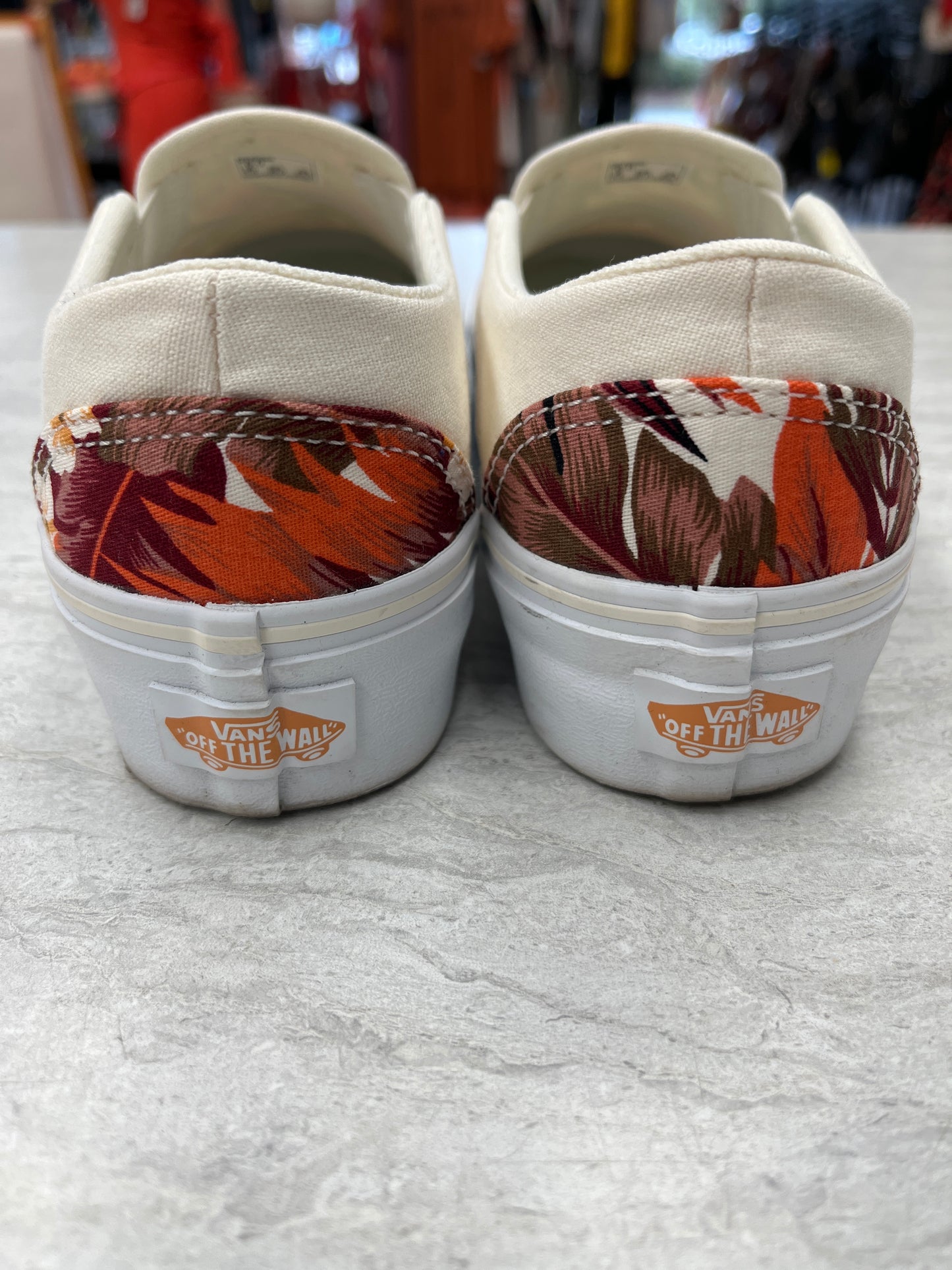 Shoes Sneakers By Vans In Tropical Print, Size: 6