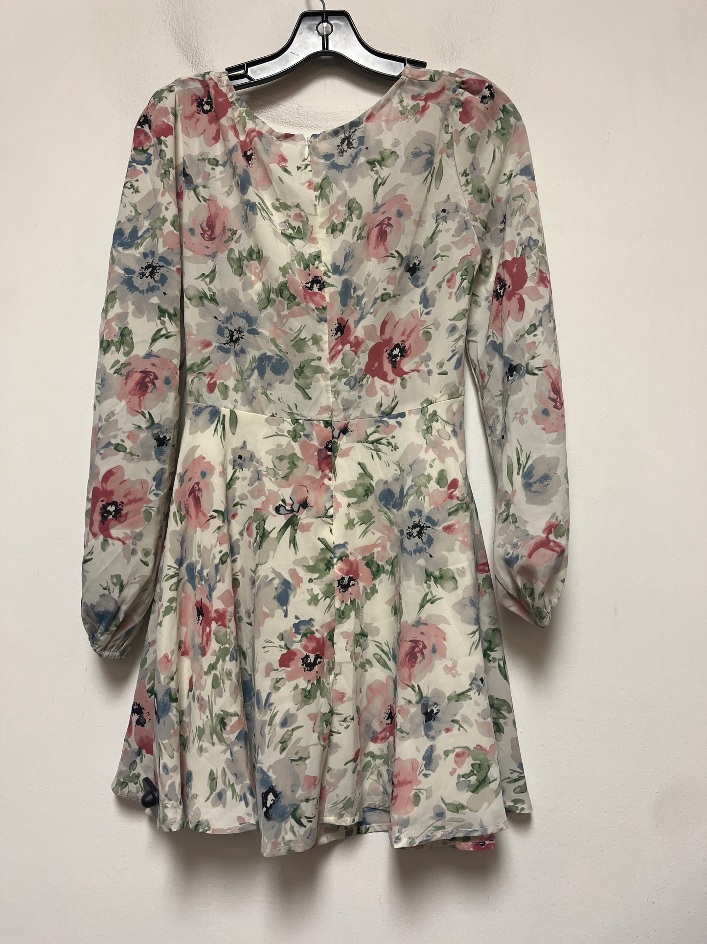 Dress Casual Short By Clothes Mentor In Floral Print, Size: M