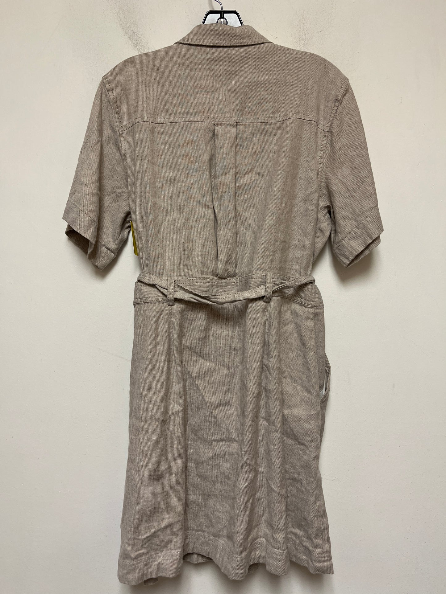 Dress Casual Short By Banana Republic In Tan, Size: Xl