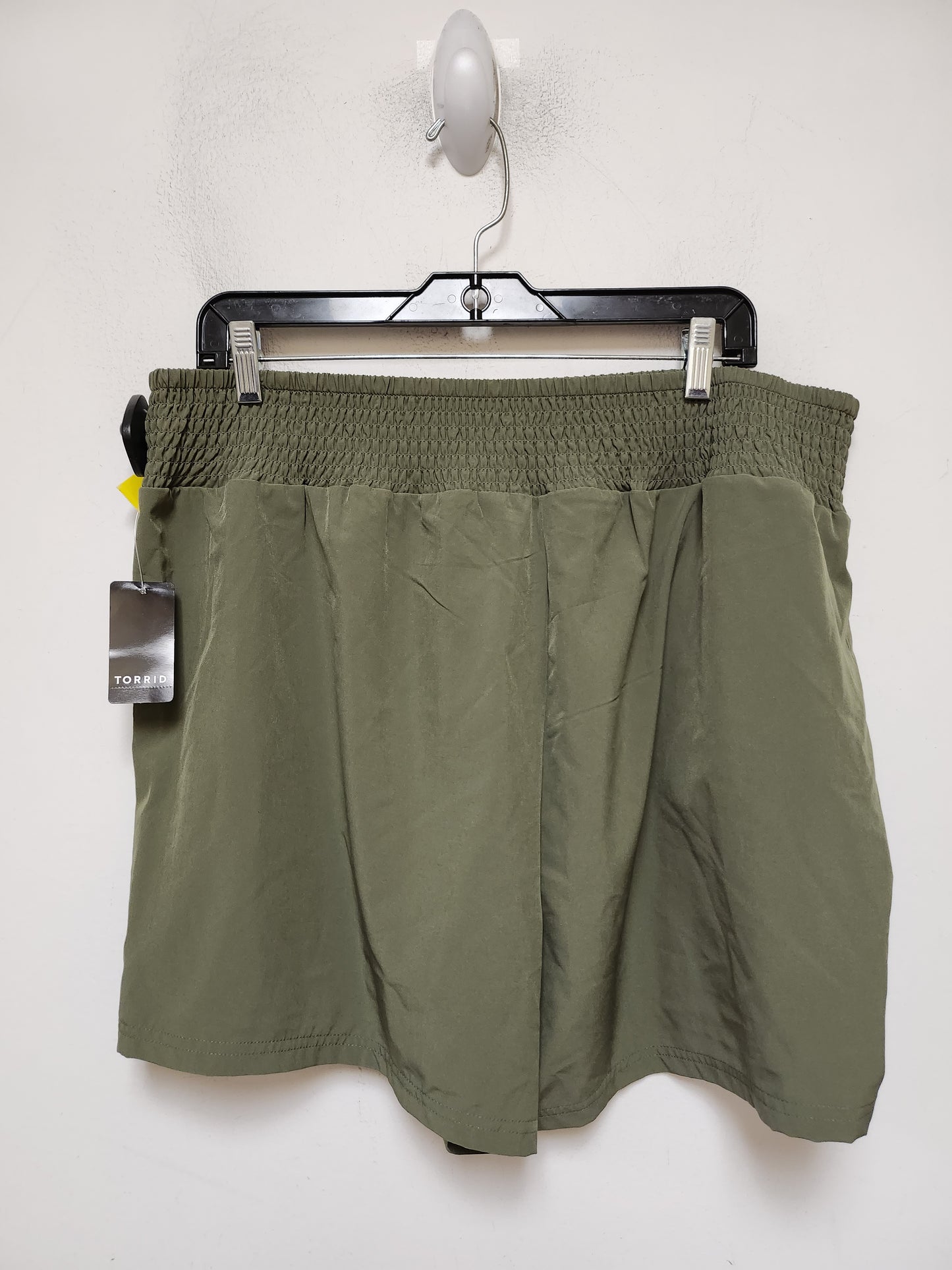 Athletic Shorts By Torrid In Green, Size: 2x