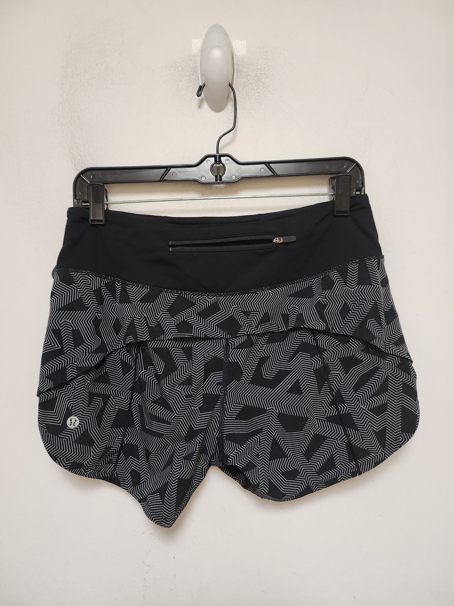 Athletic Shorts By Lululemon In Black & White, Size: 6