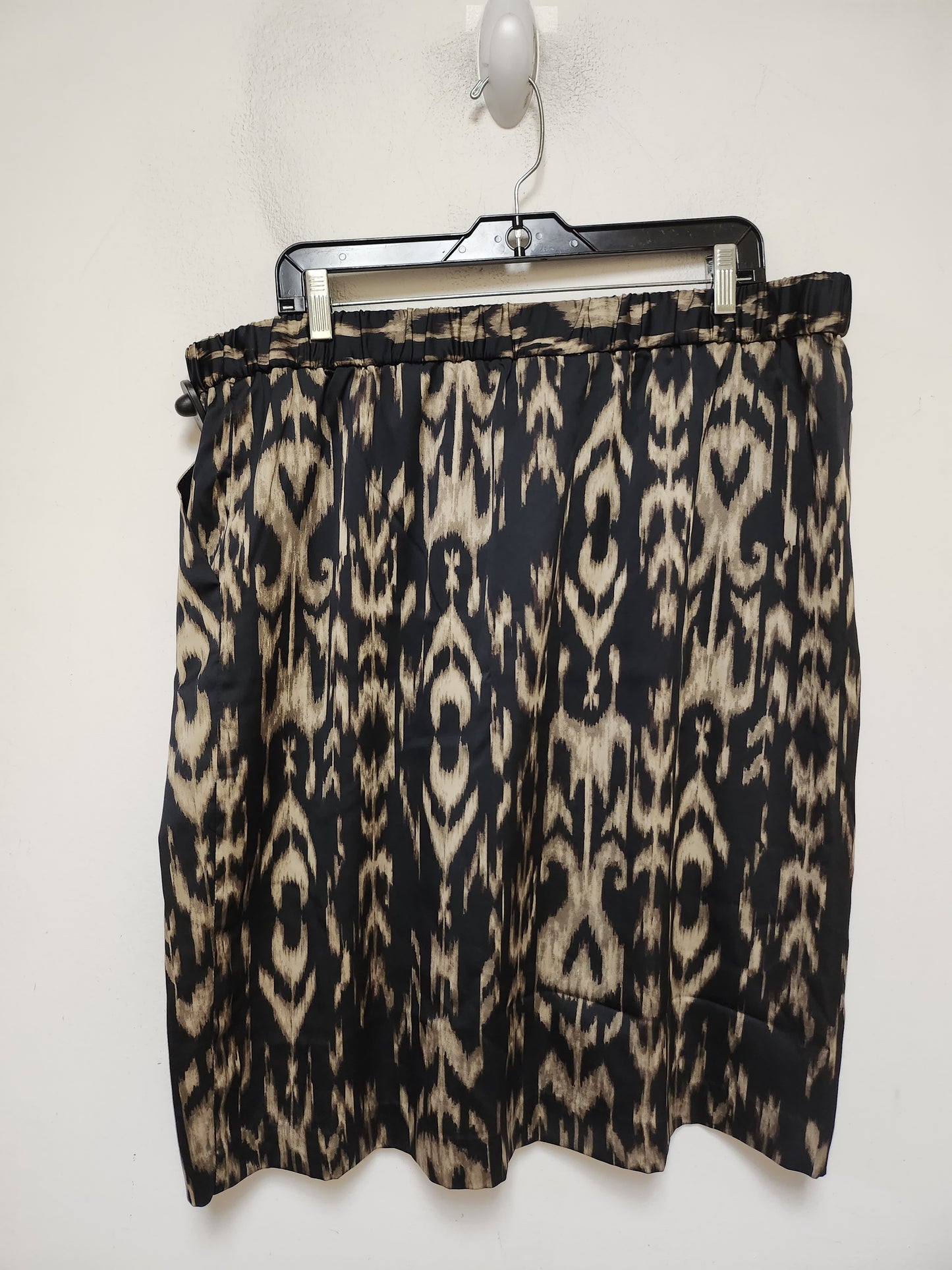 Skirt Midi By Chicos In Animal Print, Size: 16