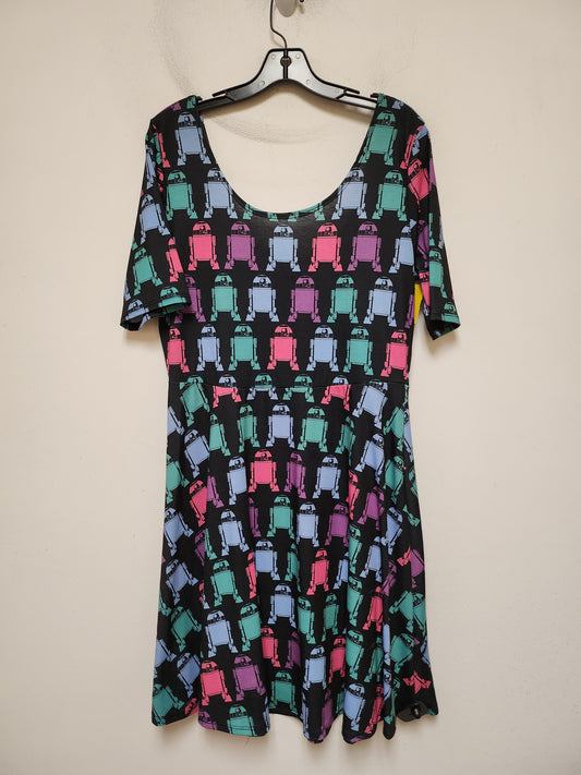 Dress Casual Short By Walt Disney In Multi-colored, Size: L