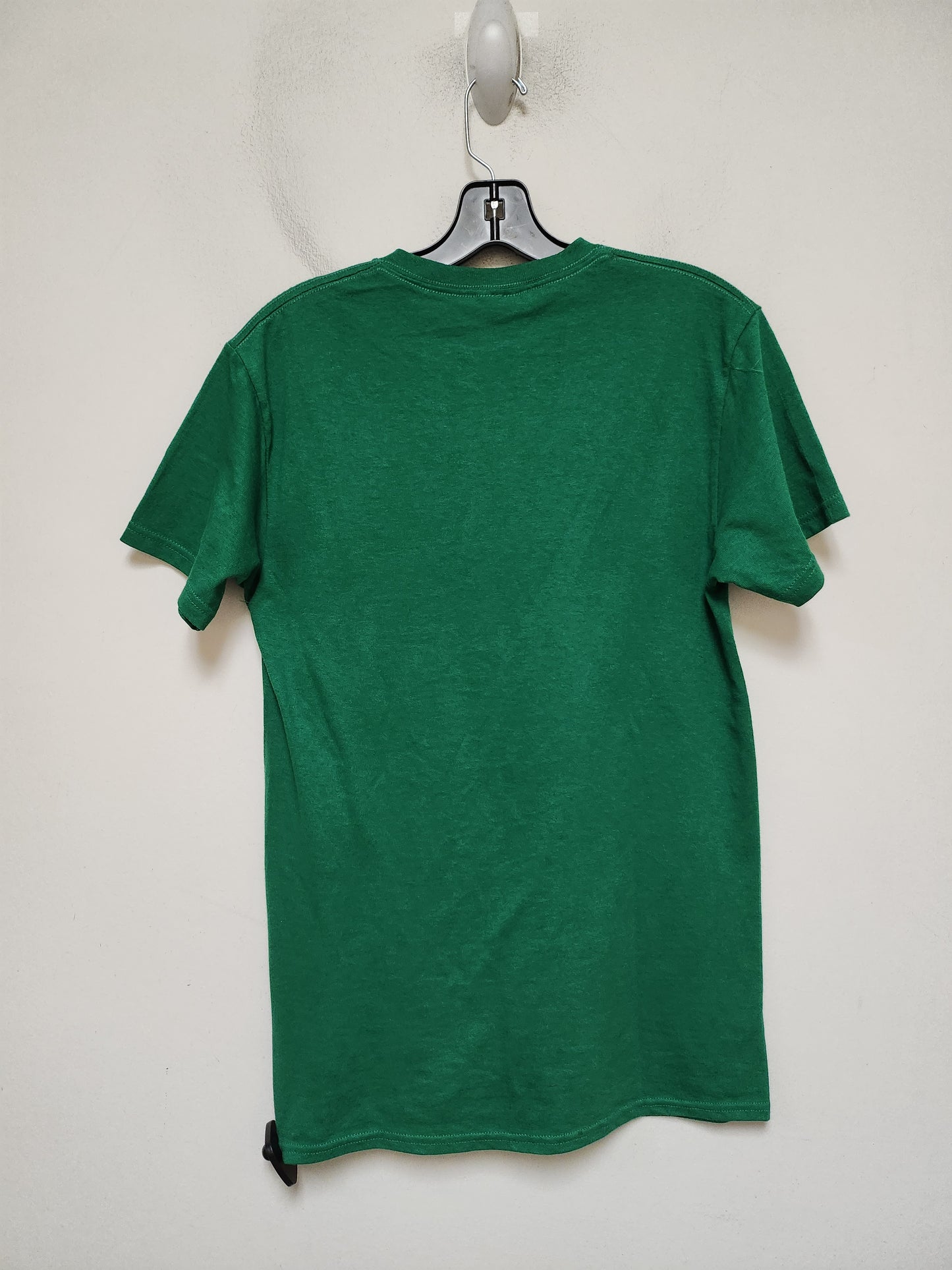 Top Short Sleeve Basic By Clothes Mentor In Green & Red, Size: S