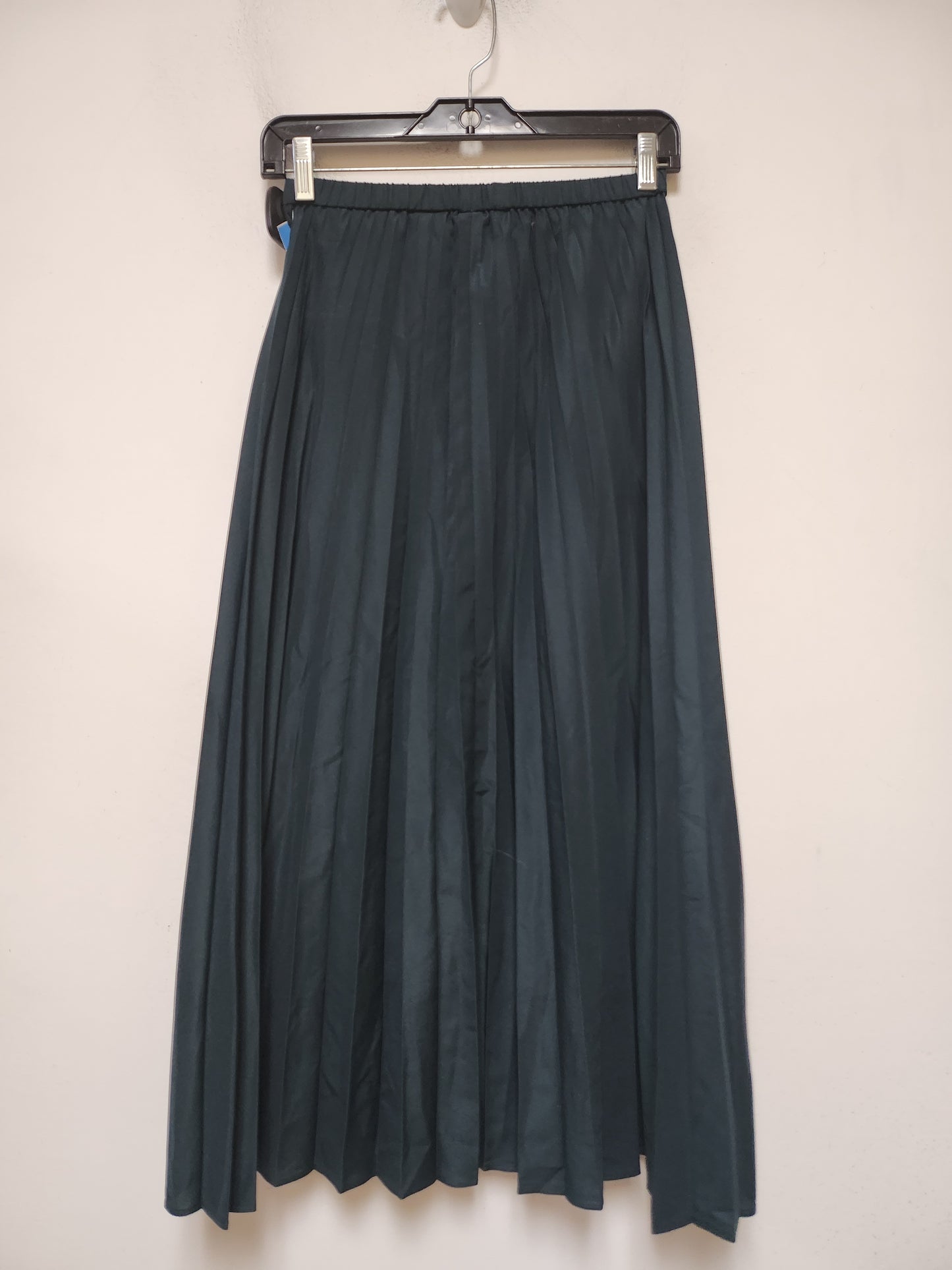 Skirt Maxi By Uniqlo In Green, Size: 0