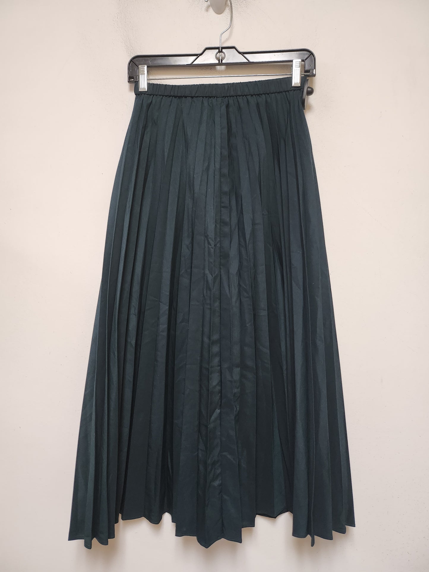 Skirt Maxi By Uniqlo In Green, Size: 0