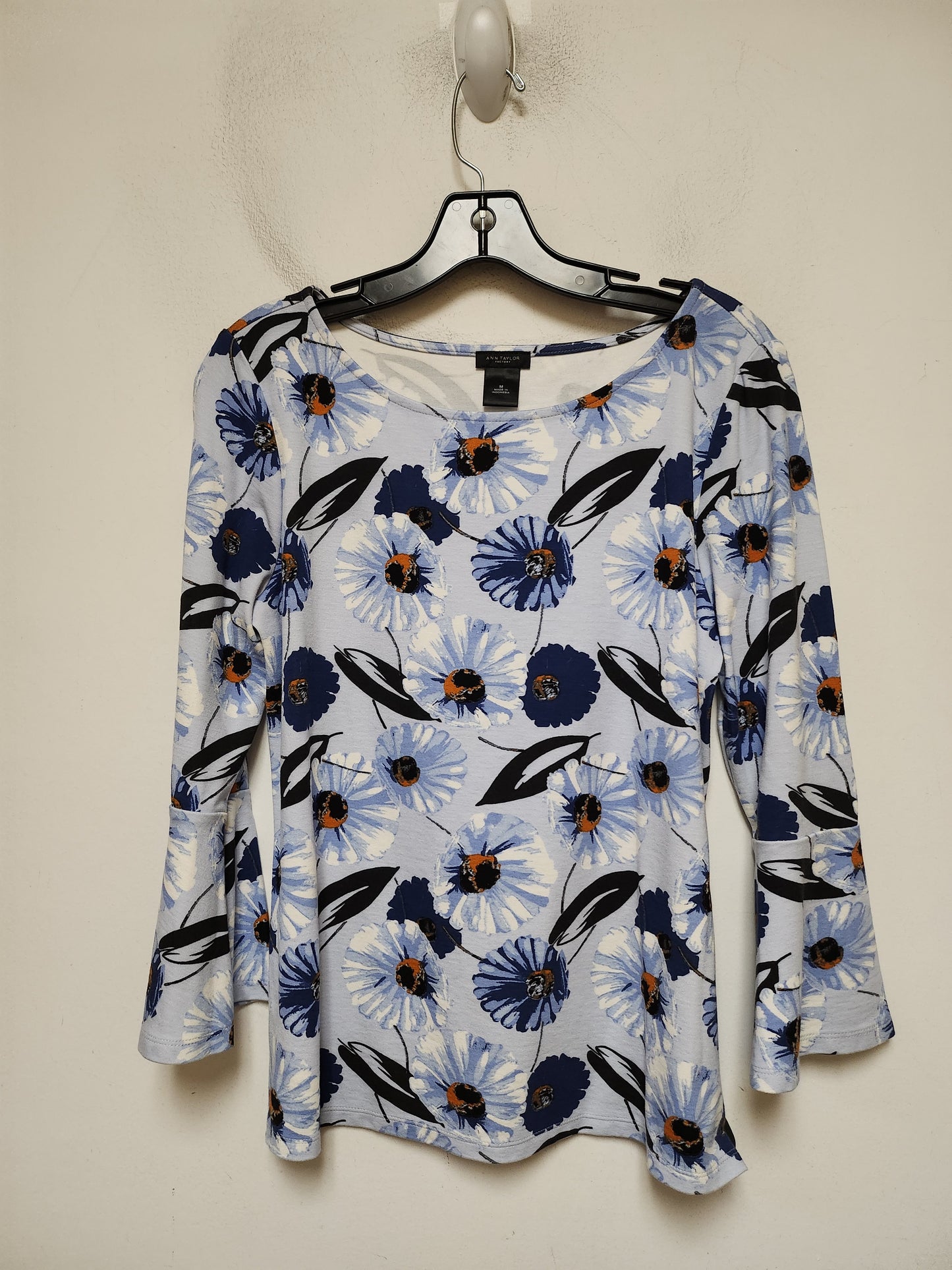 Top Long Sleeve Basic By Ann Taylor In Floral Print, Size: M