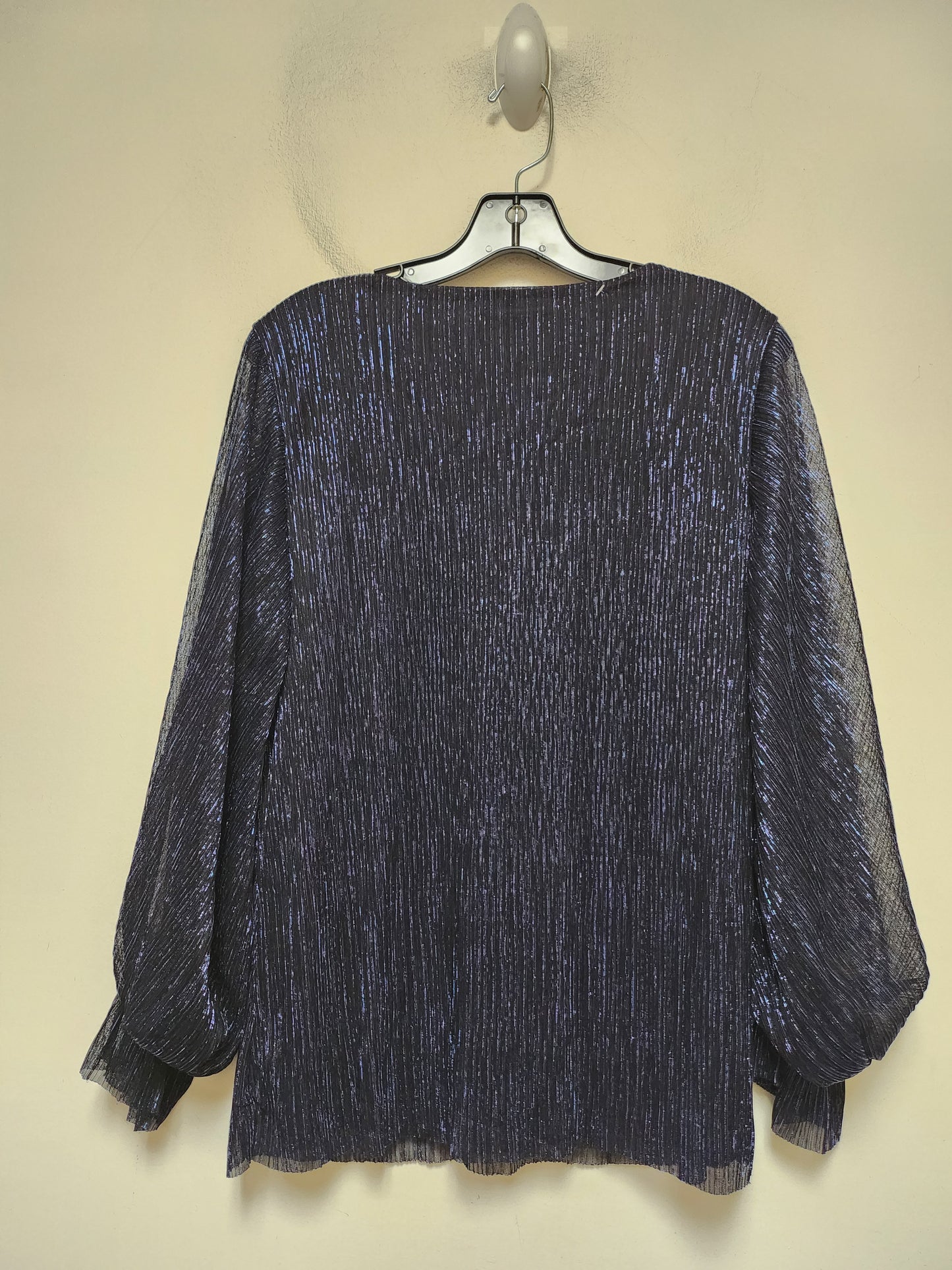 Top Long Sleeve By Cece In Blue, Size: M