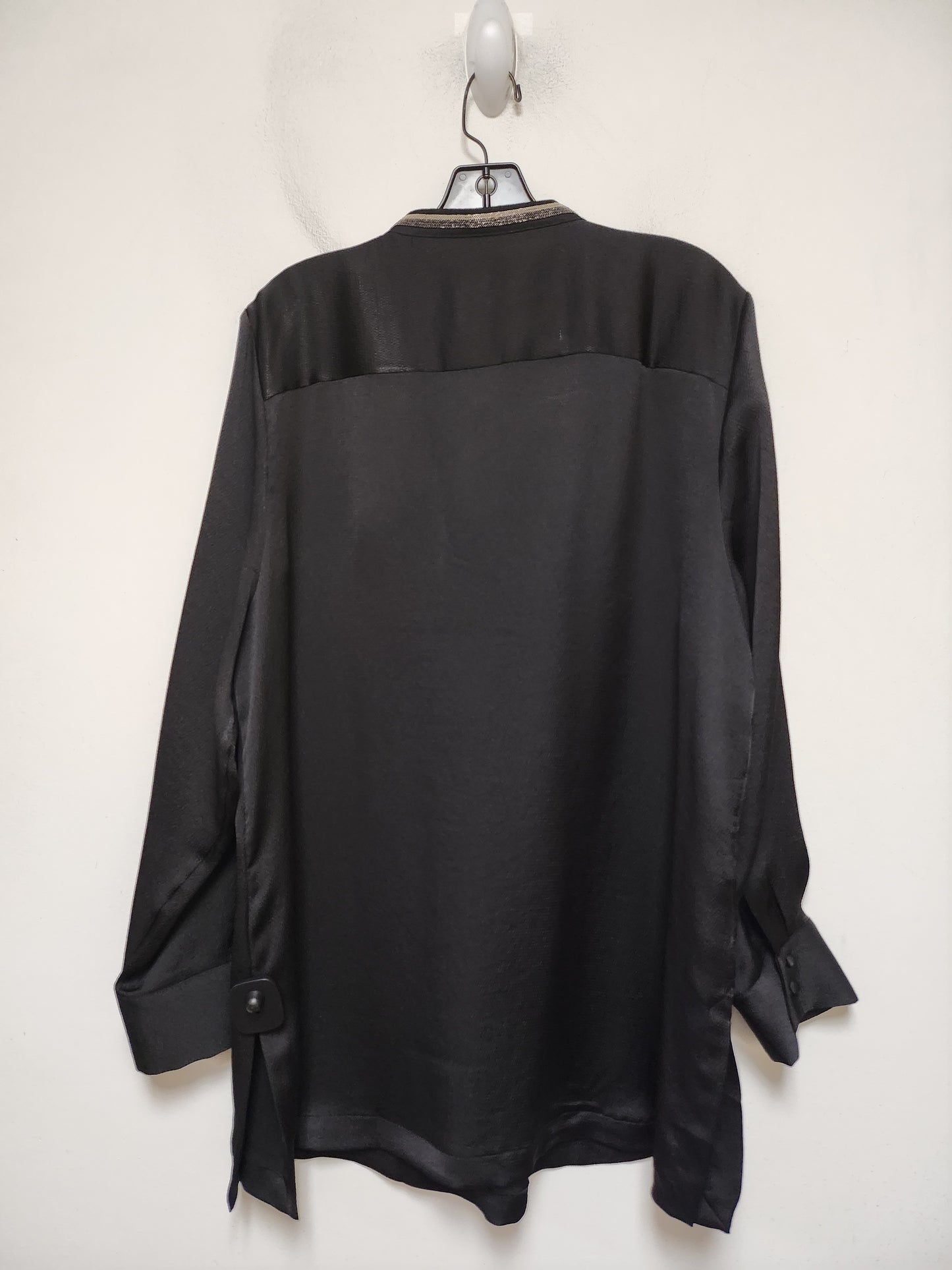 Top Long Sleeve Basic By Chicos In Black & Silver, Size: Xl