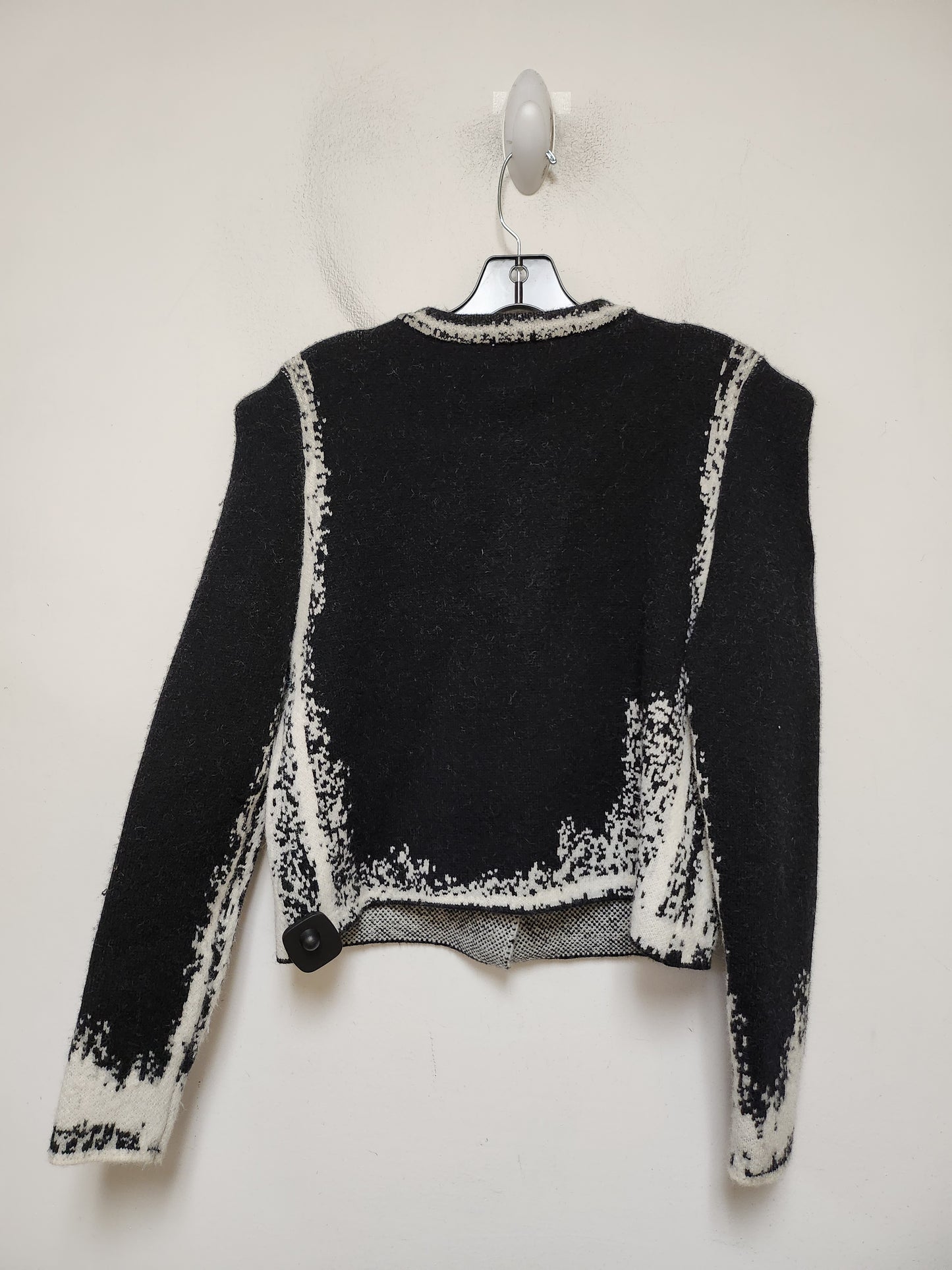 Sweater Cardigan By Clothes Mentor In Black & White, Size: S