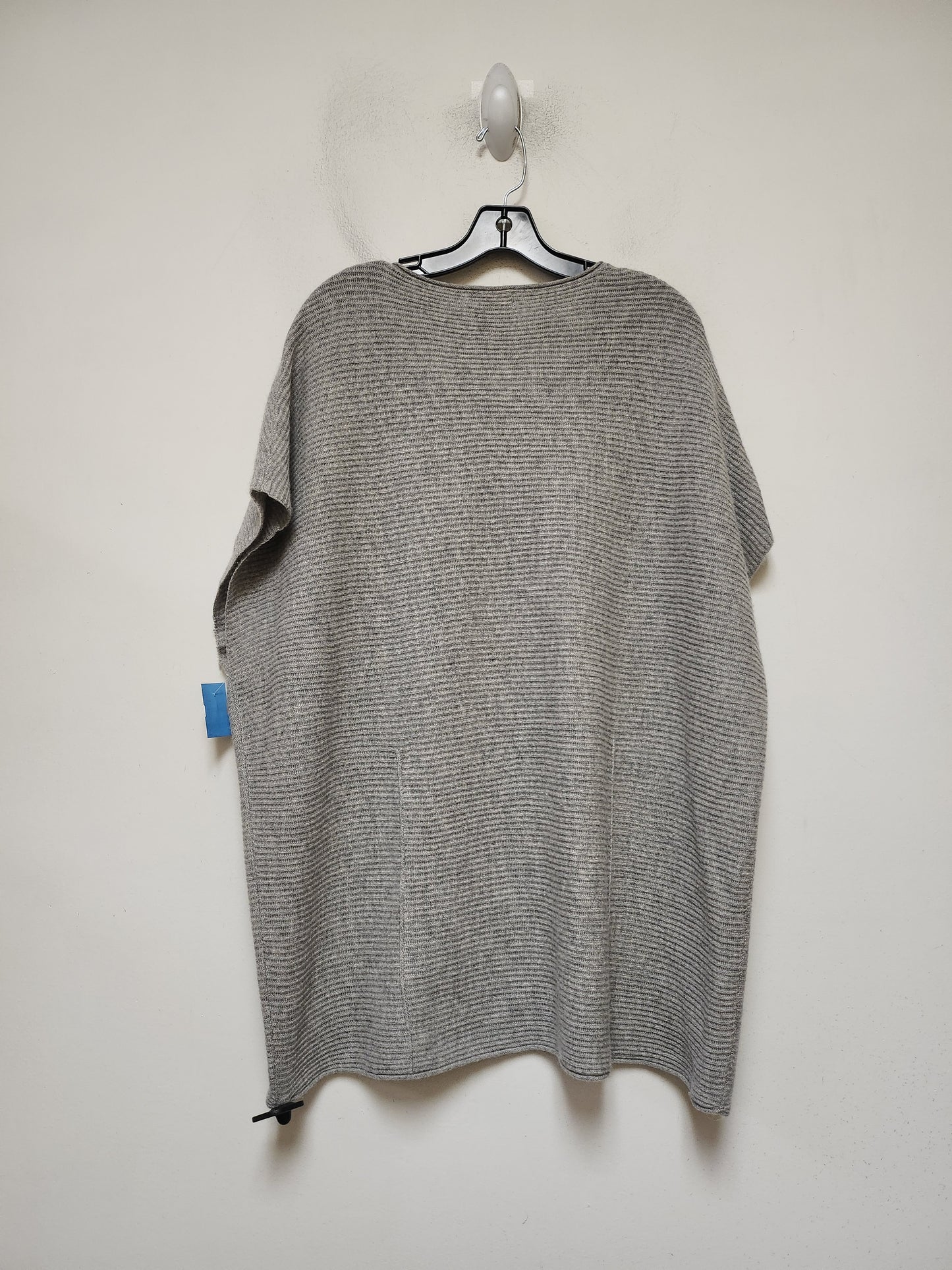 Sweater Designer By Neiman Marcus In Grey, Size: L