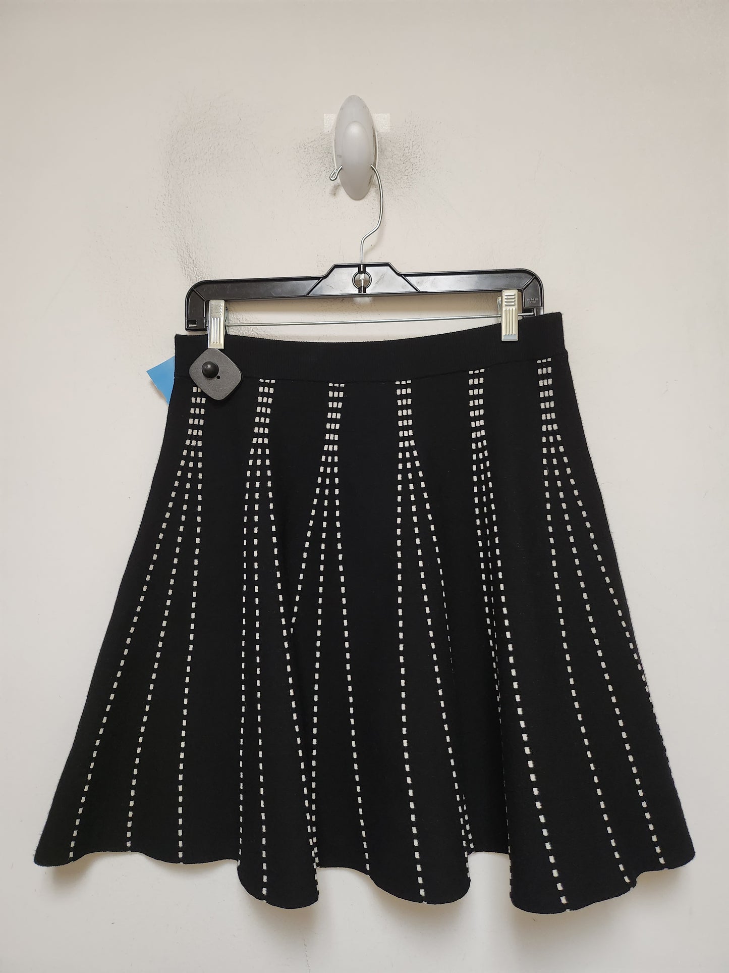 Skirt Mini & Short By Club Monaco In Black & White, Size: 12