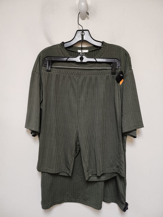 Shorts Set By Clothes Mentor In Green, Size: M