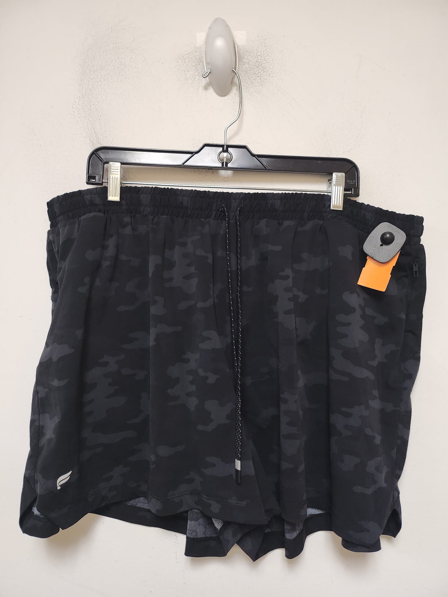 Athletic Shorts By Fabletics In Black, Size: 2x