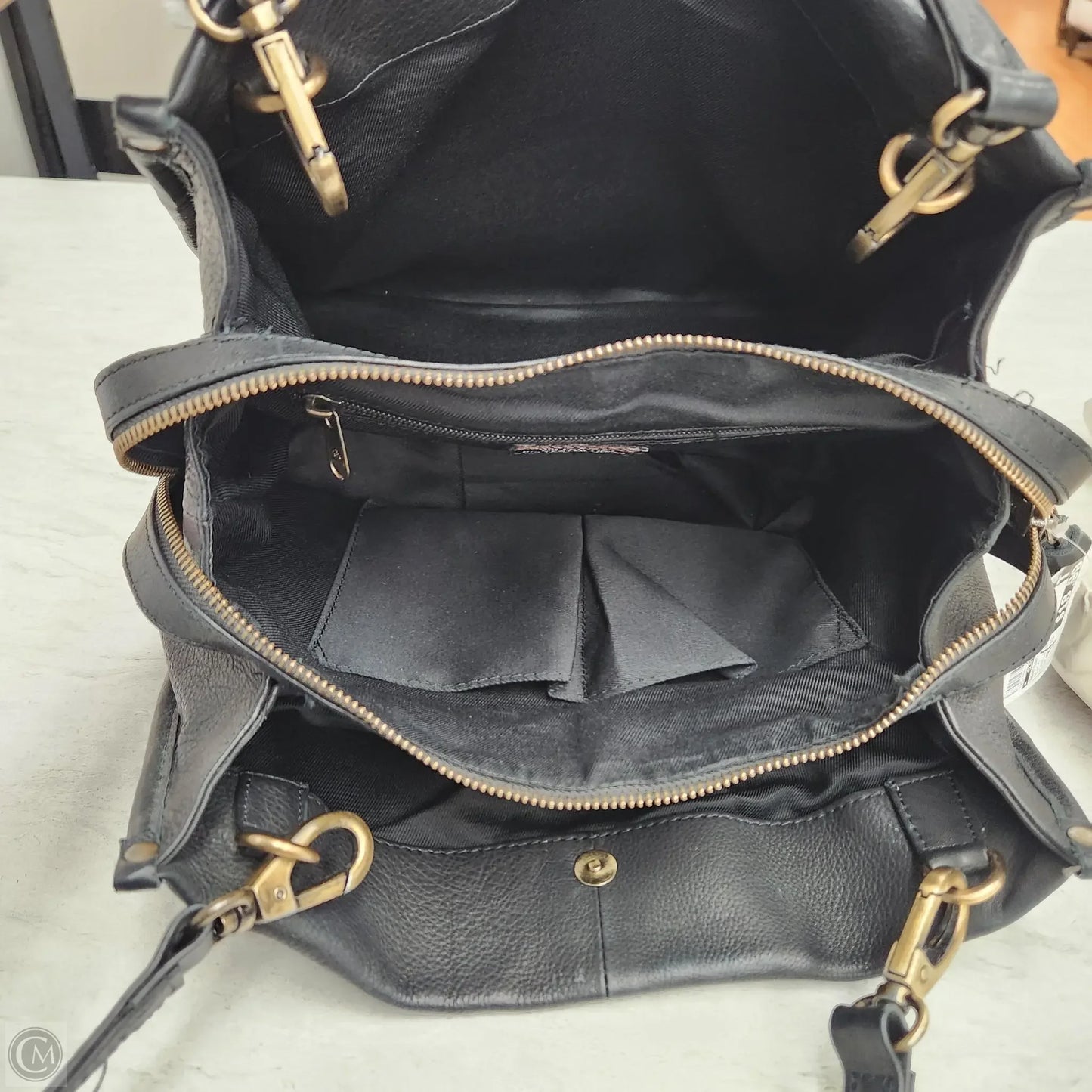 Handbag Leather By Clothes Mentor, Size: Medium