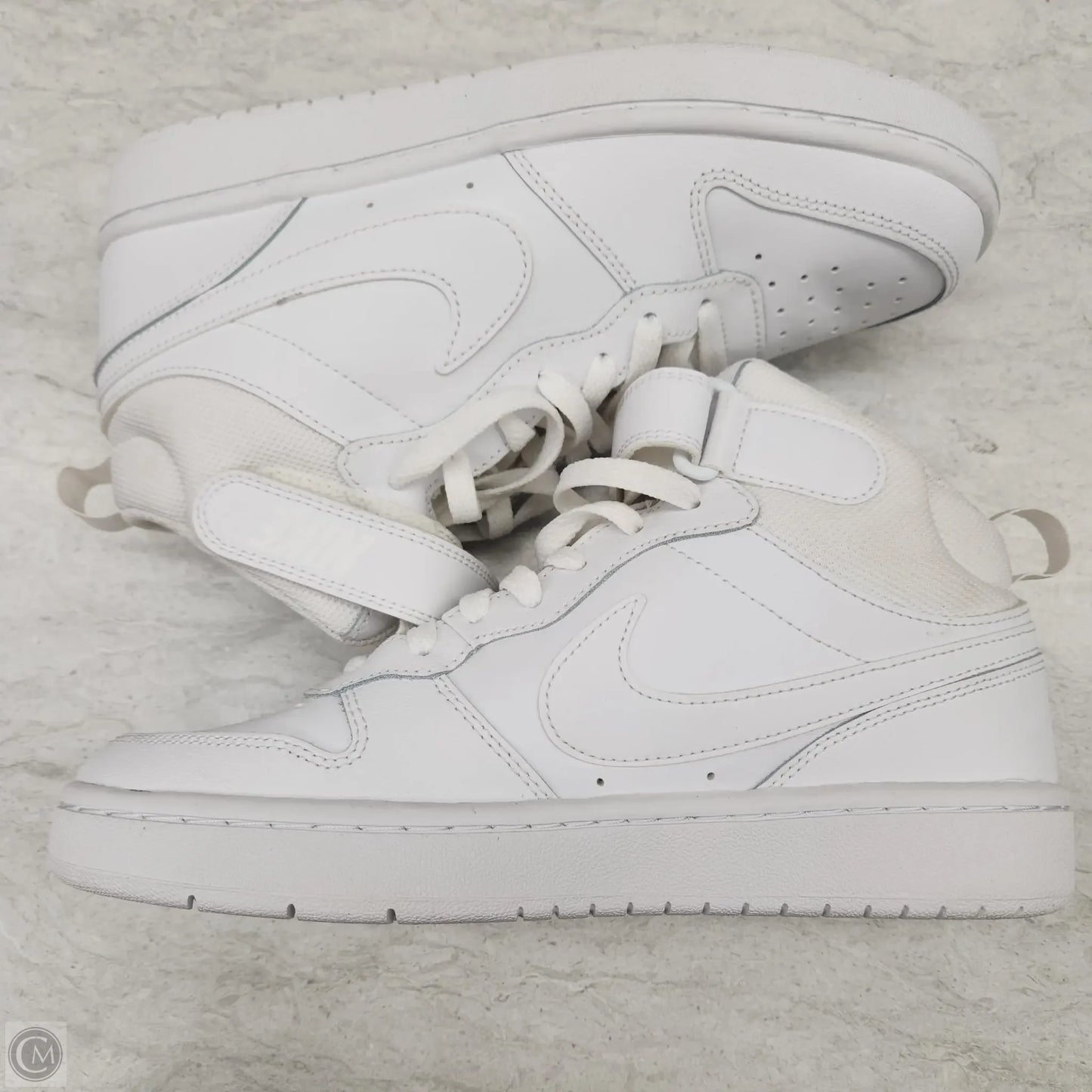 Shoes Sneakers By Nike In White, Size: 8