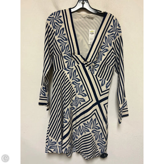 Dress Casual Short By Abercrombie And Fitch In Blue & White, Size: L