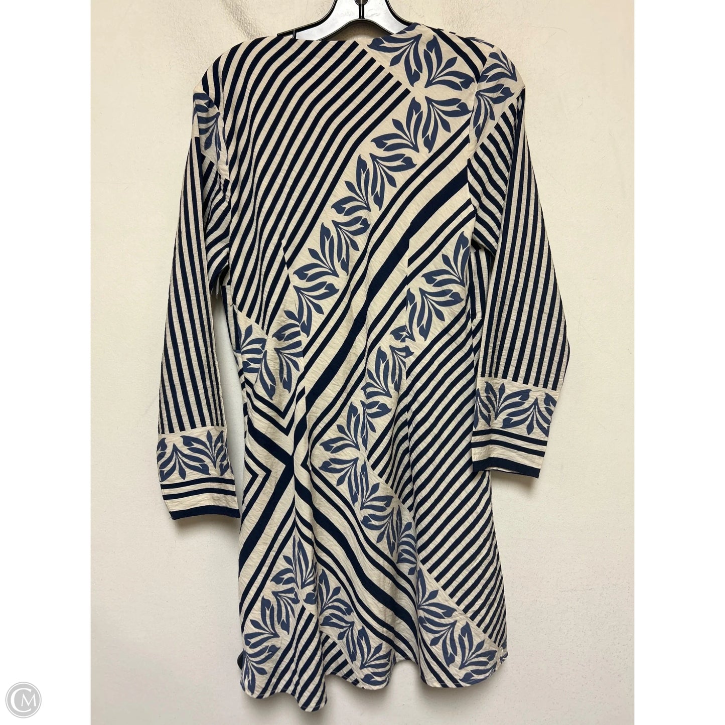Dress Casual Short By Abercrombie And Fitch In Blue & White, Size: L