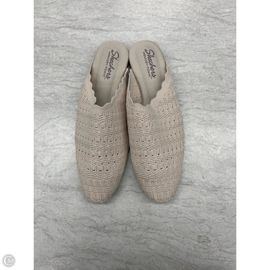 Shoes Flats By Skechers In Cream, Size: 8.5