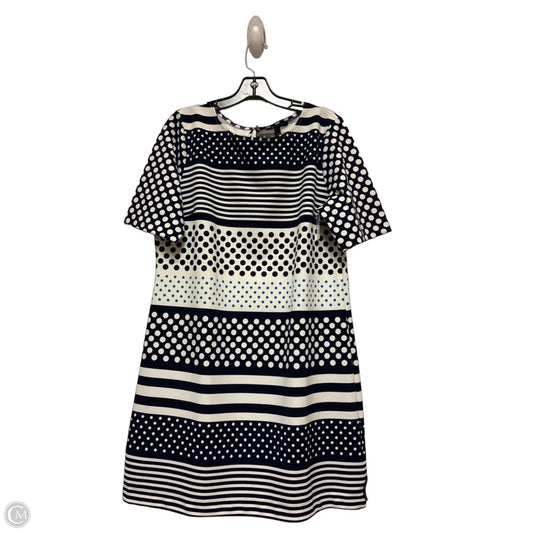 Dress Casual Short By Banana Republic In Blue & White, Size: L