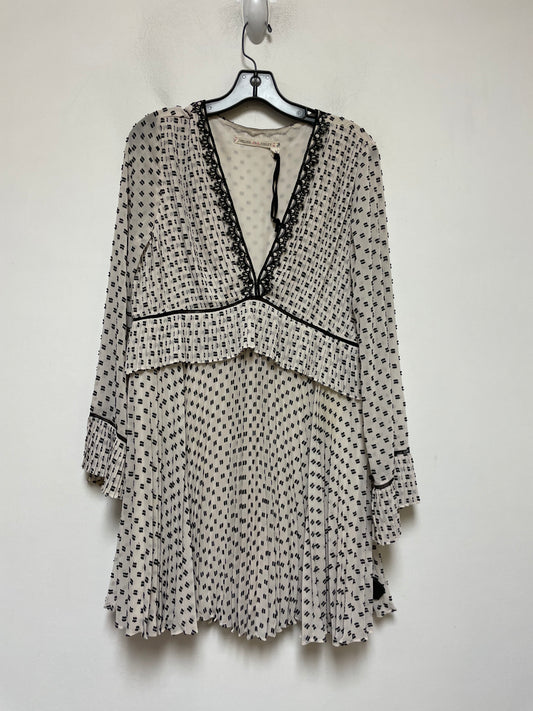 Black & Cream Dress Casual Short Chelsea And Violet, Size L