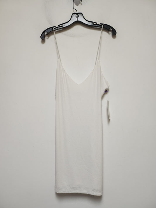 White Dress Casual Short Tobi, Size M