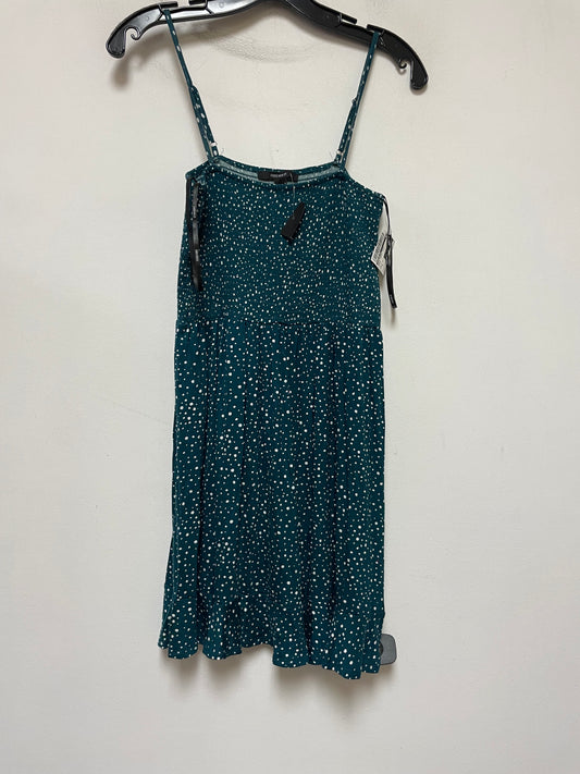 Dress Casual Short By Forever 21 In Green, Size: M