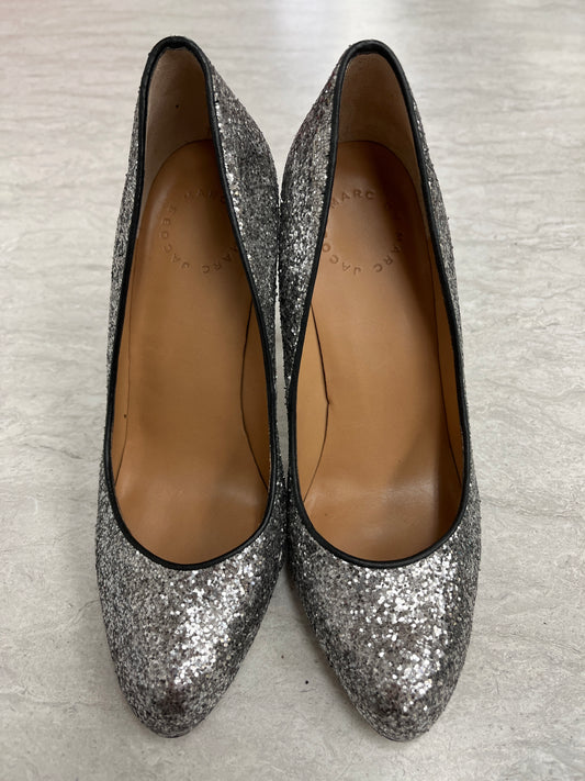 Shoes Heels Stiletto By Marc By Marc Jacobs In Silver, Size: 6