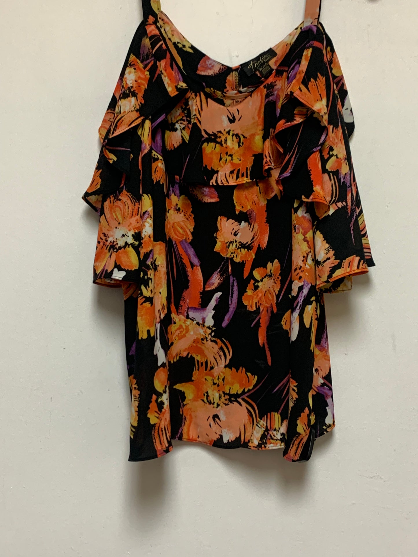 Top Short Sleeve By Thalia Sodi  Size: Xl